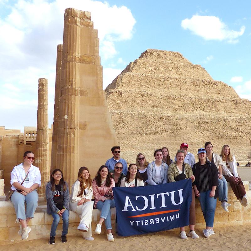 利记sbo Students at Saqqara, Egypt