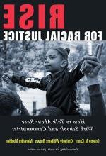 《种族正义崛起》一书封面, 这是一张黑白照片，一个小女孩被一个成年人抱在肩膀上.