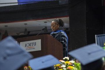 Dr. Tenille海恩斯 09 - 2024 Graduate Commencement Speaker